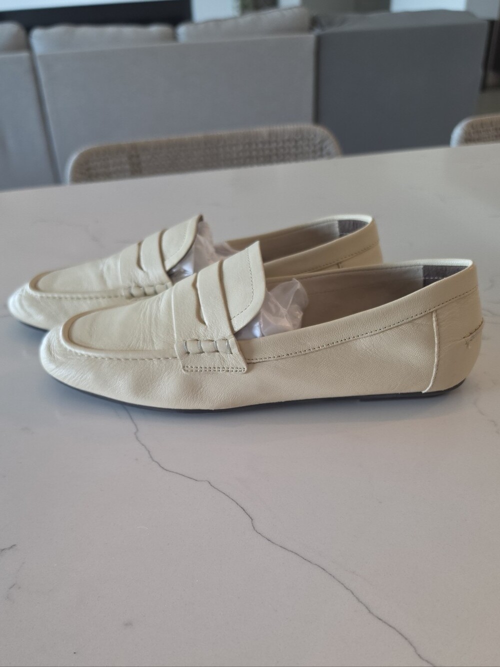 ZARA Cream Soft Leather Flat Penny Loafer Shoes Women's Size 9 - Picture 2 of 8
